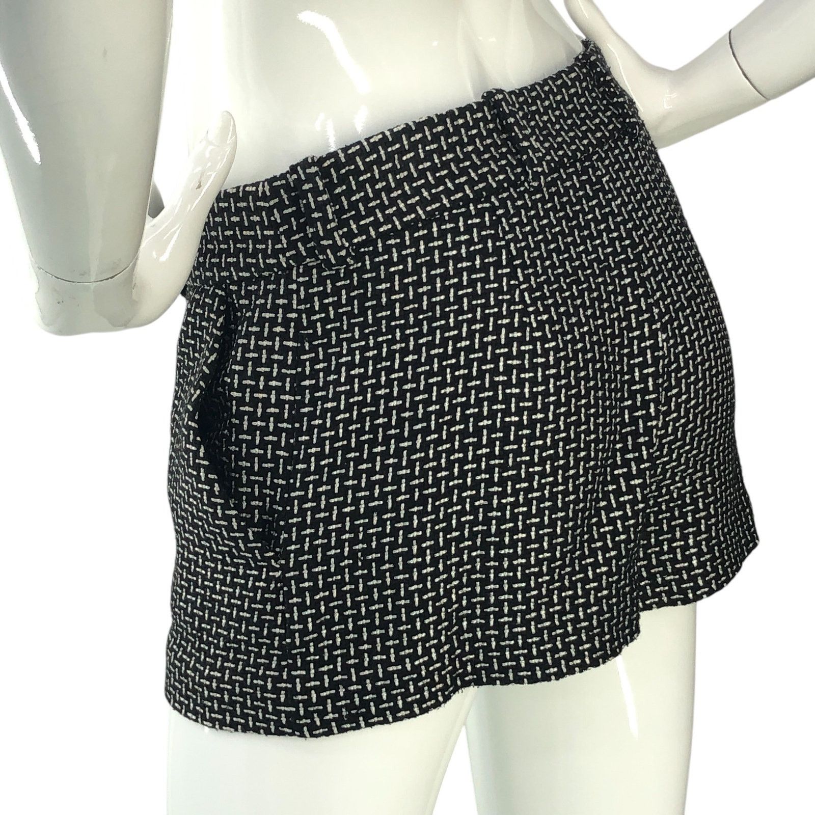 Diane von Furstenberg Diane Von Furstenberg Size 2 Shorts Naples Silk Viscose Size 26" / US 2 / IT 38 - 4 Thumbnail