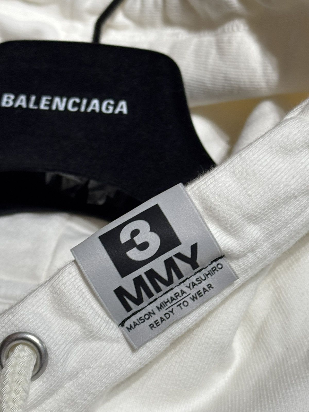 Maison MIHARA YASUHIRO FW24 HOODIE LEON SWEATSHIRT DISTRESSED BEIGE Size US XL / EU 56 / 4 - 6 Thumbnail