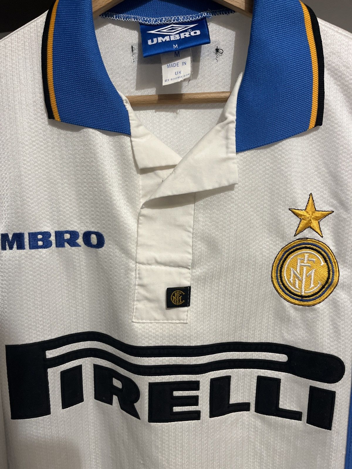 Umbro Inter Milan vintage umbro kit Size US M / EU 48-50 / 2 - 6 Thumbnail