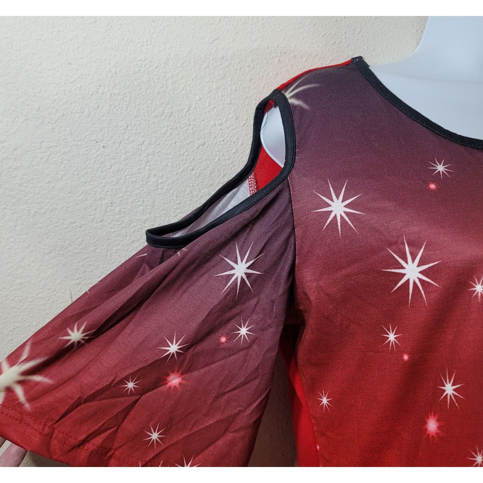 Other Christmas Tree With Stars Printed Cold Shoulder Top Large Size L / US 10 / IT 46 - 2 Thumbnail