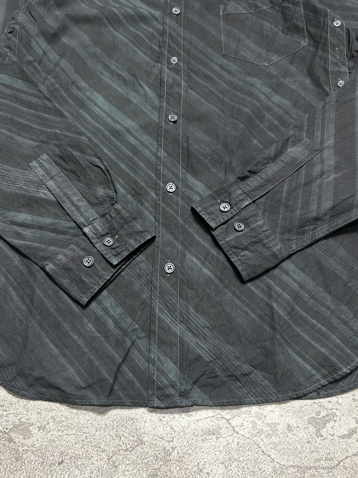 PPFM PPFM Button Up Shirt With Side Button Size L Black Size US L / EU 52-54 / 3 - 5 Thumbnail
