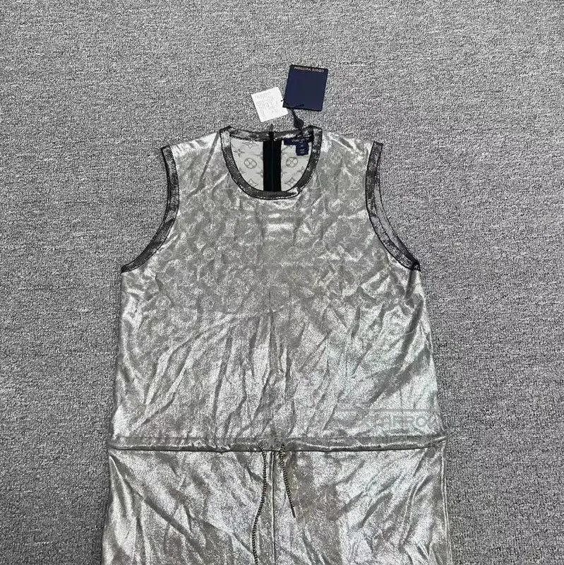 Louis Vuitton Louis Vuitton Silver Monogram Jumpsuit . Size US 30 / EU 46 - 3 Thumbnail