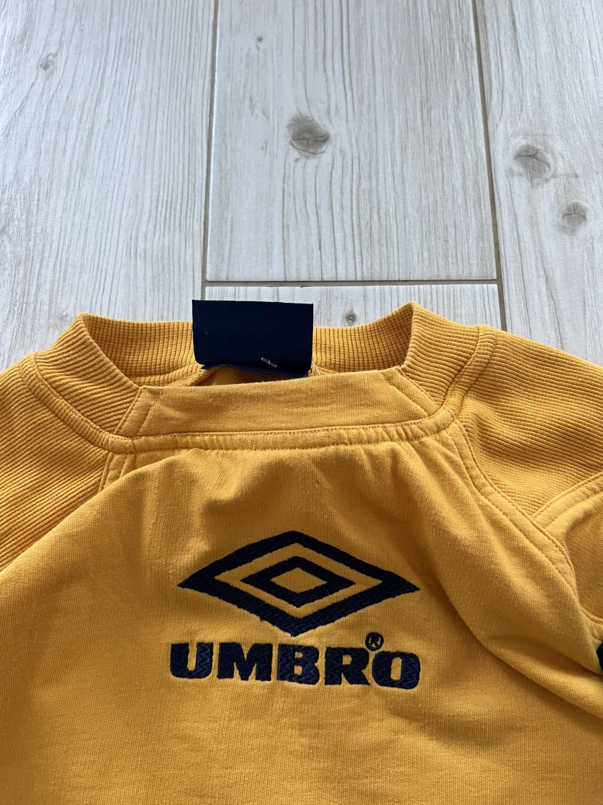 Umbro Vintage Umbro Boxy Fit Sports Tee Yellow Size US XXL / EU 58 / 5 - 7 Thumbnail