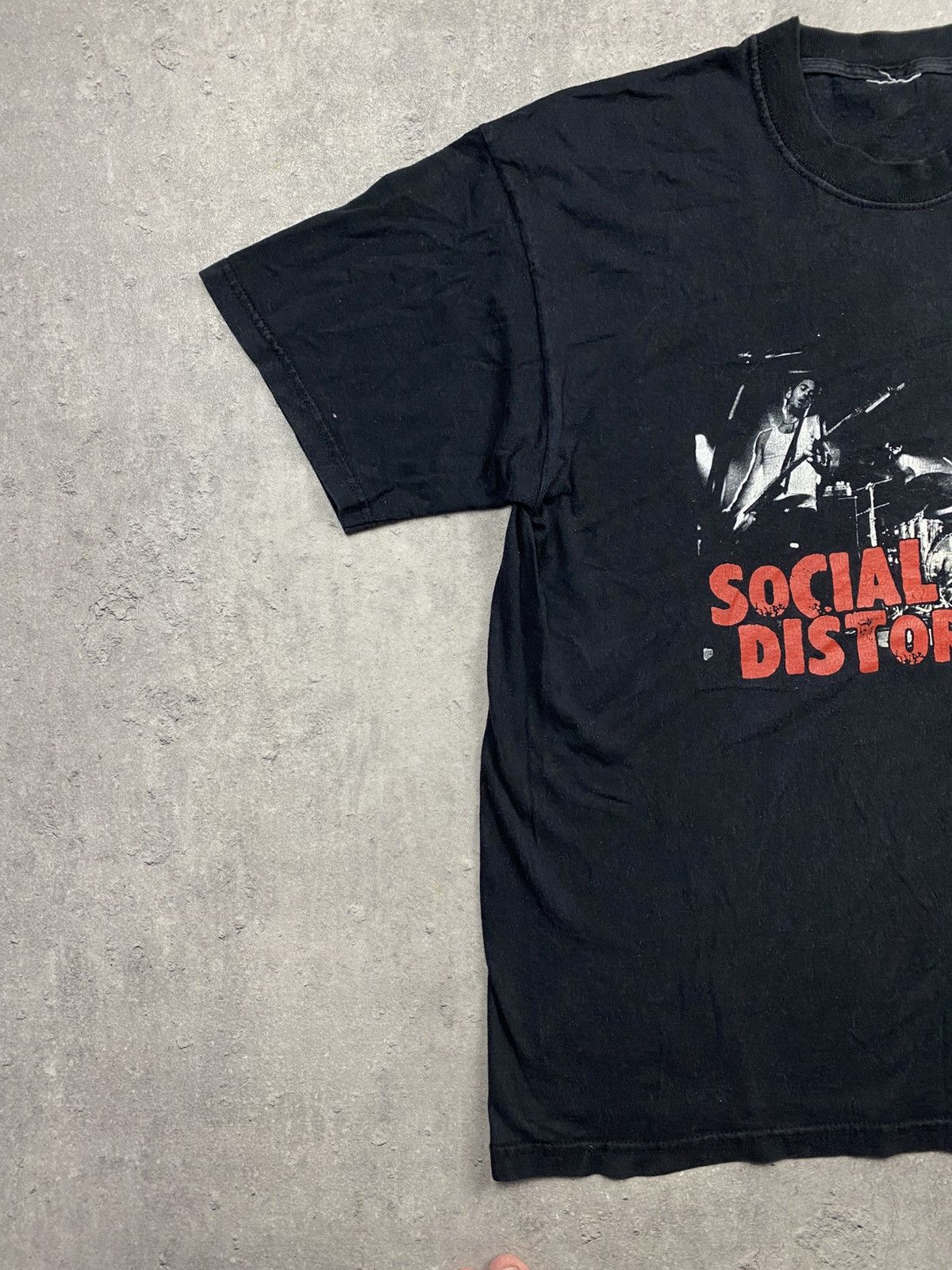 Band Tees × Vintage T-shirt vintage Social Distortion 90’s rare rock streetwear Size US L / EU 52-54 / 3 - 2 Thumbnail