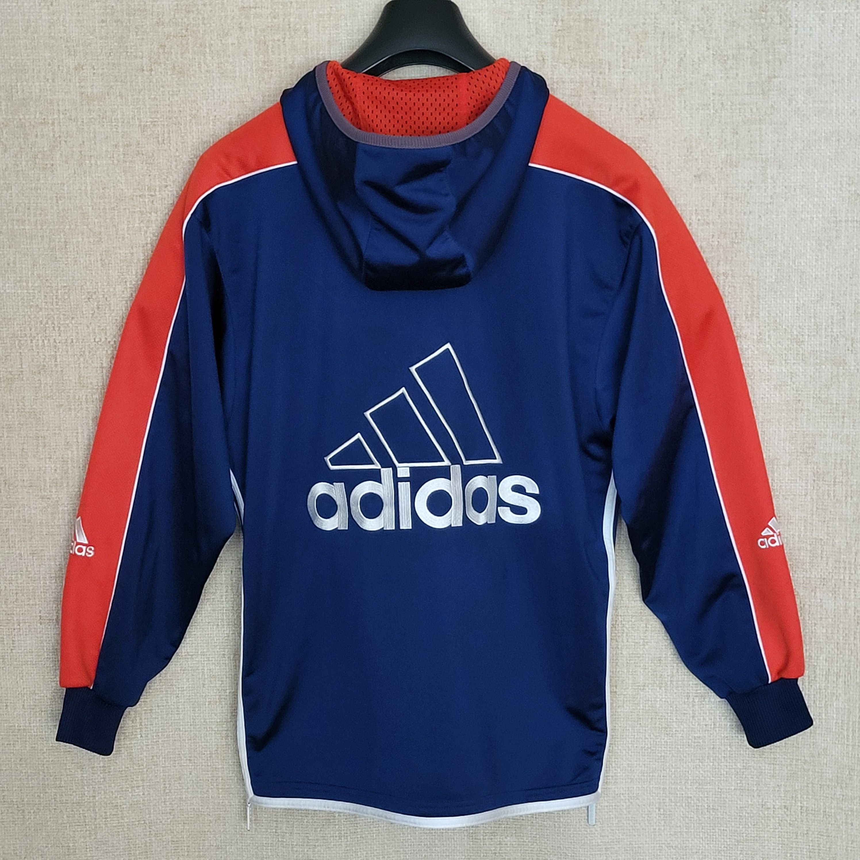 Adidas Adidas stripes hoodie RARE size S but fit M Size US S / EU 44-46 / 1 - 8 Thumbnail