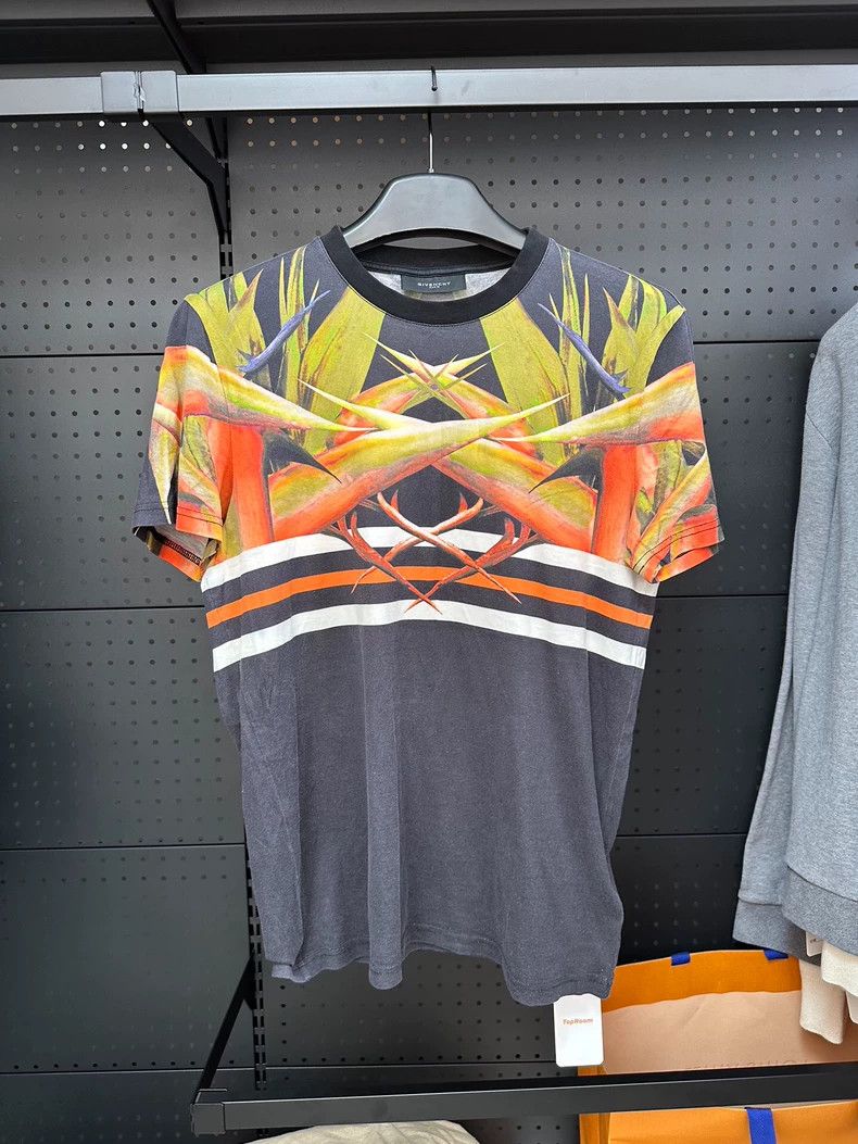 Givenchy Givenchy Half Body Paradise Bird Short Sleeve T-Shirt, XS Size US XS / EU 42 / 0 - 1 Thumbnail