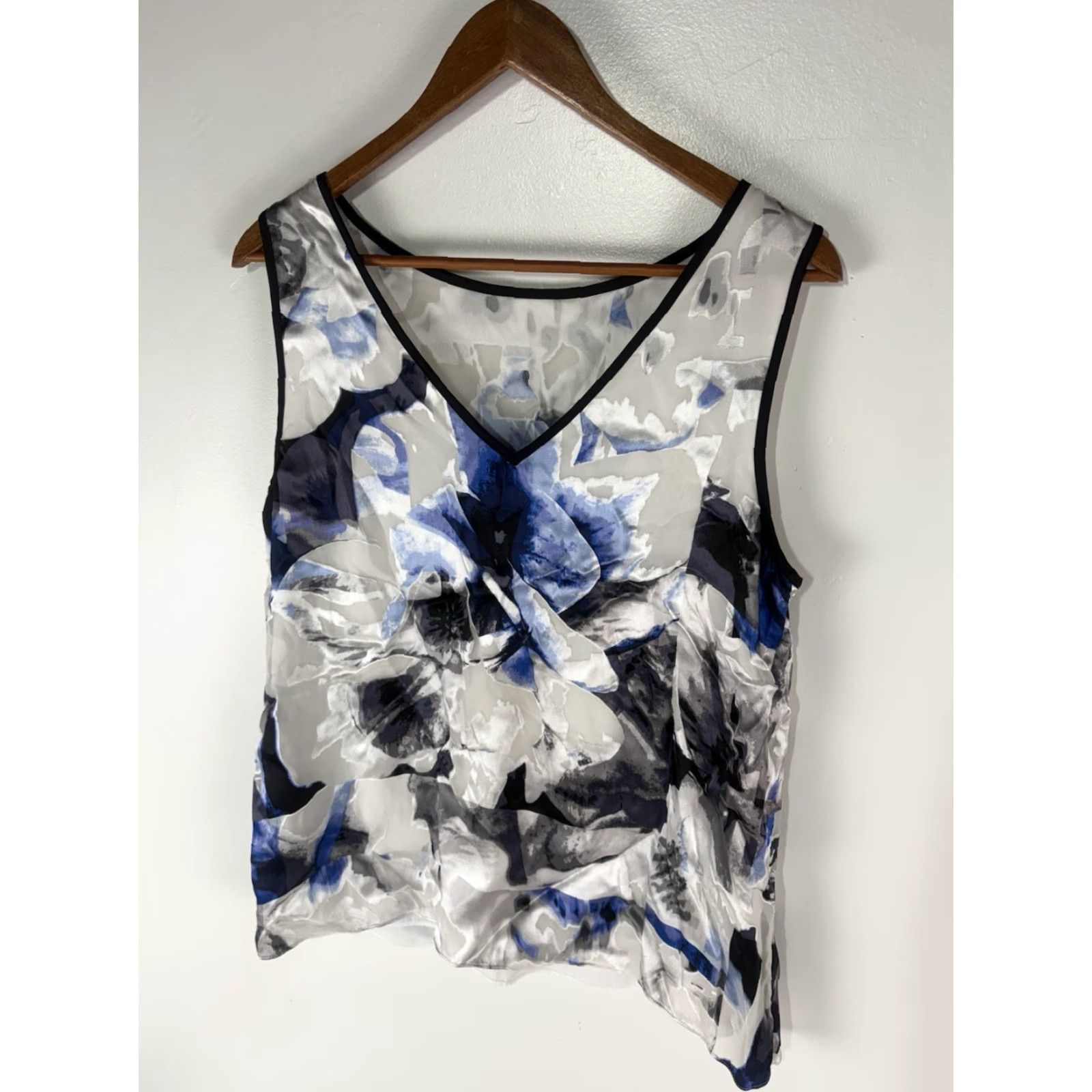 White House Black Market White House Black Market Multi Silk Blend Sheer Lined Dress Top Womens Size M Size M / US 6-8 / IT 42-44 - 5 Thumbnail