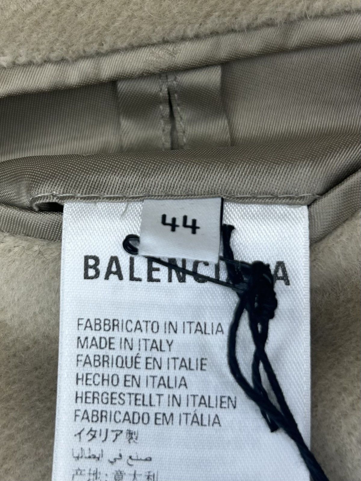 Balenciaga Balenciaga Oversized Brushed Coat in Camel Size US S / EU 44-46 / 1 - 4 Thumbnail