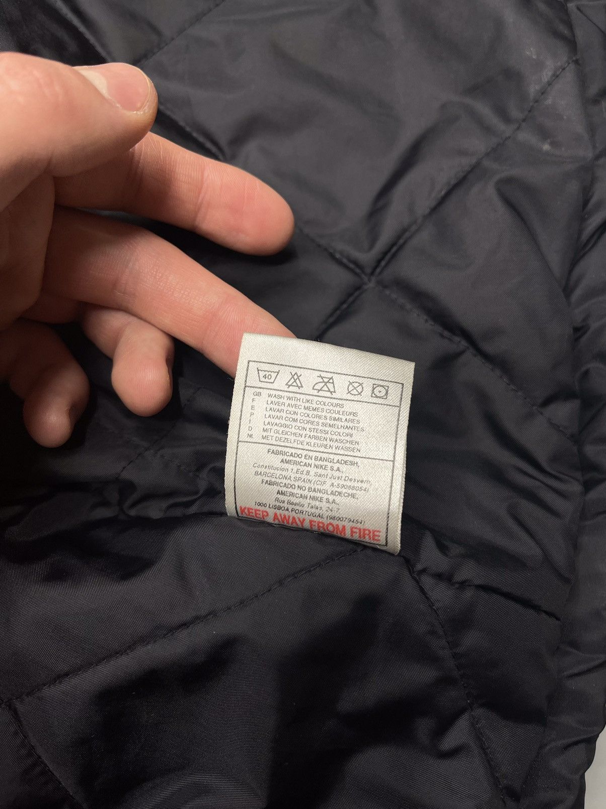 Nike × Vintage Vintage Y2k Nike Nylon Big Logo Jacket Size US L / EU 52-54 / 3 - 14 Thumbnail