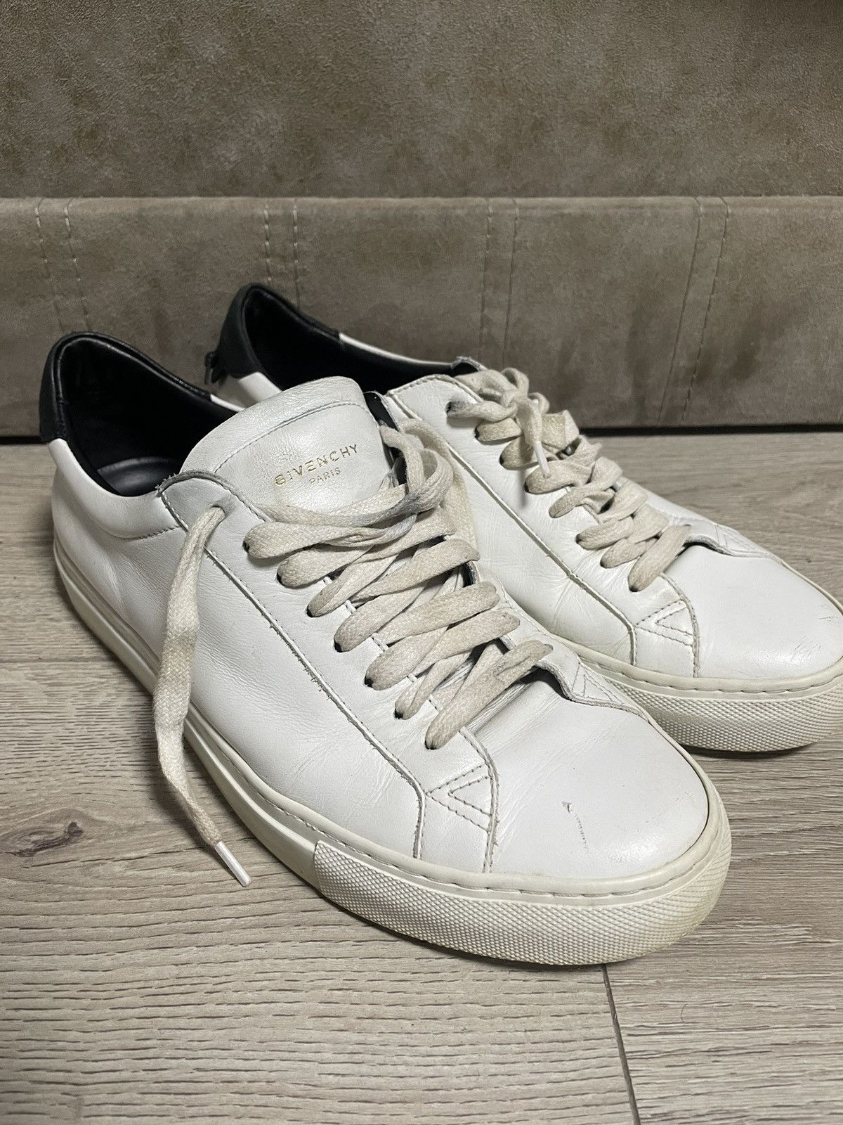 Givenchy Givenchy Urban Street Low White Leather Sneakers Size US 9.5 / EU 42-43 - 2 Thumbnail