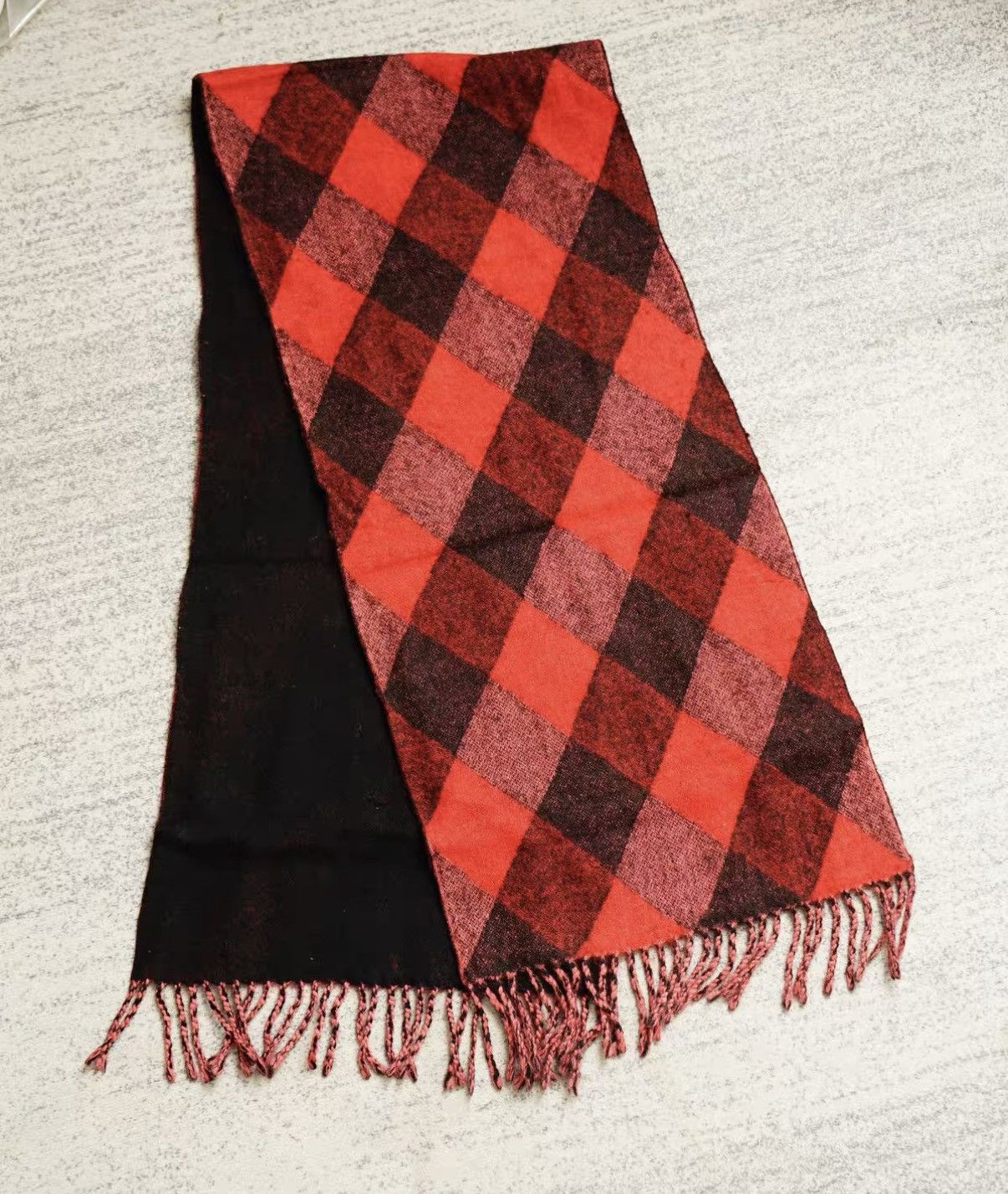 Yohji Yamamoto Yohji Yamamoto Red & Black Diamond Pattern Fringe Towel Size ONE SIZE - 2 Thumbnail