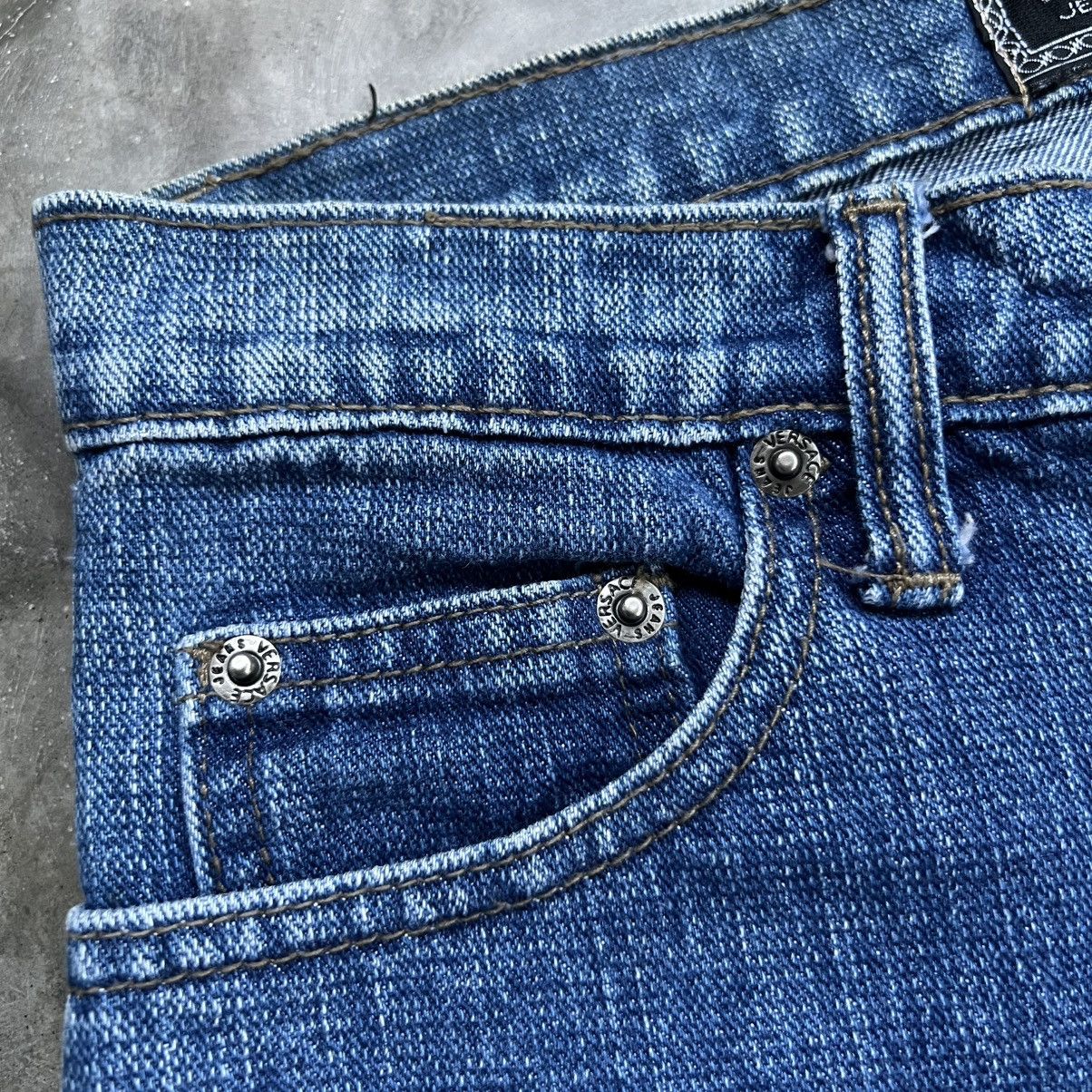 Versace Vintage 90s Versace Couture bootcut Jeans Size US 27 - 6 Thumbnail