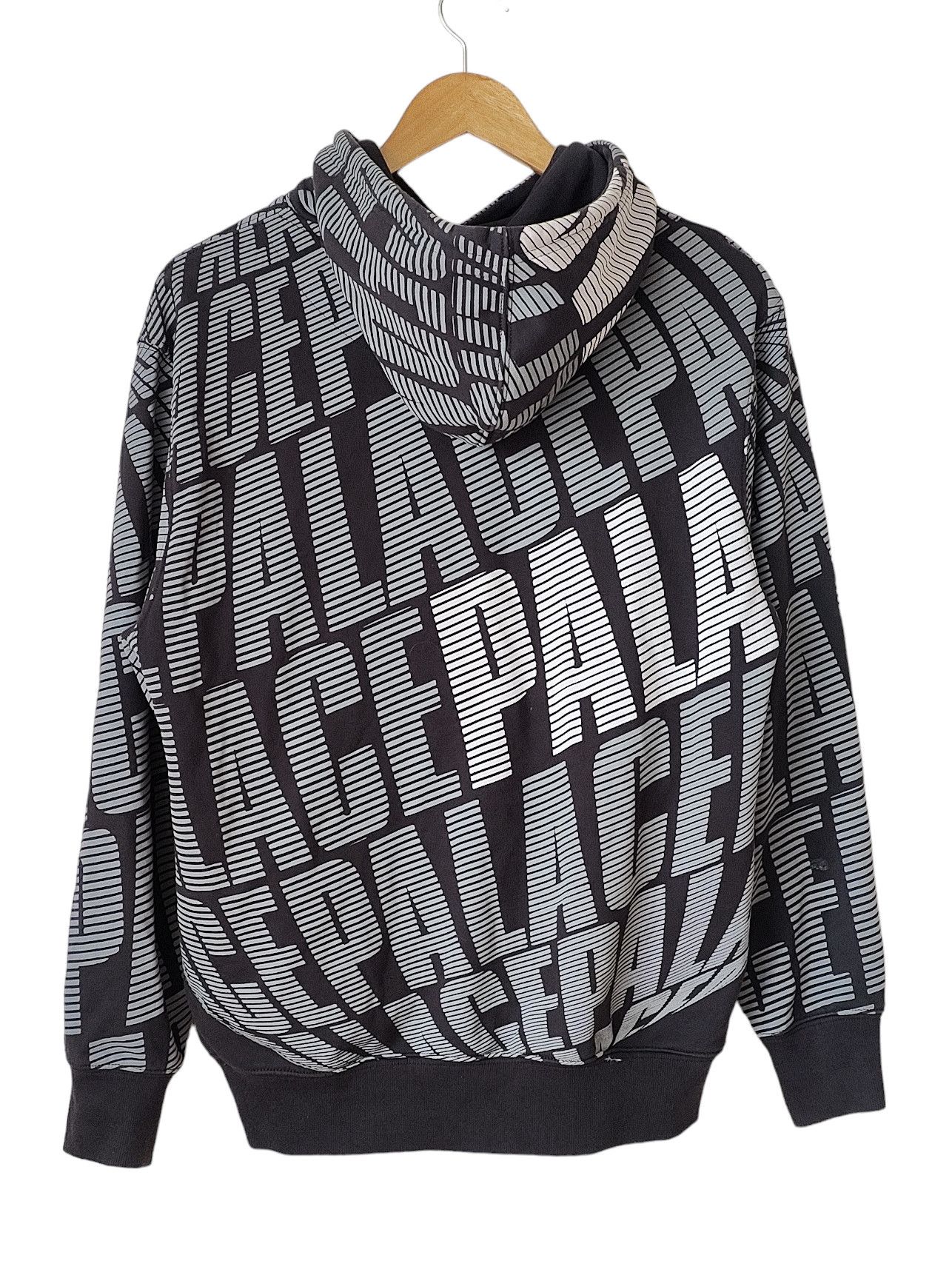 Palace Palace Planet Palace Full Spell Out Sweatshirt Hoodie Size US S / EU 44-46 / 1 - 2 Thumbnail