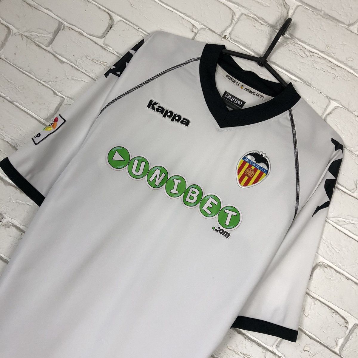 Kappa Valencia 2010 2011 home jersey Size US L / EU 52-54 / 3 - 2 Thumbnail