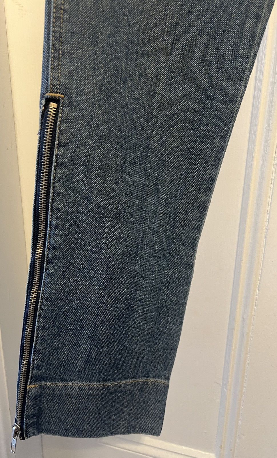 Jil Stuart Authentic Jill Stuart jeans denim size 4 with zippers rare Size 27" / US 4 / IT 40 - 2 Thumbnail
