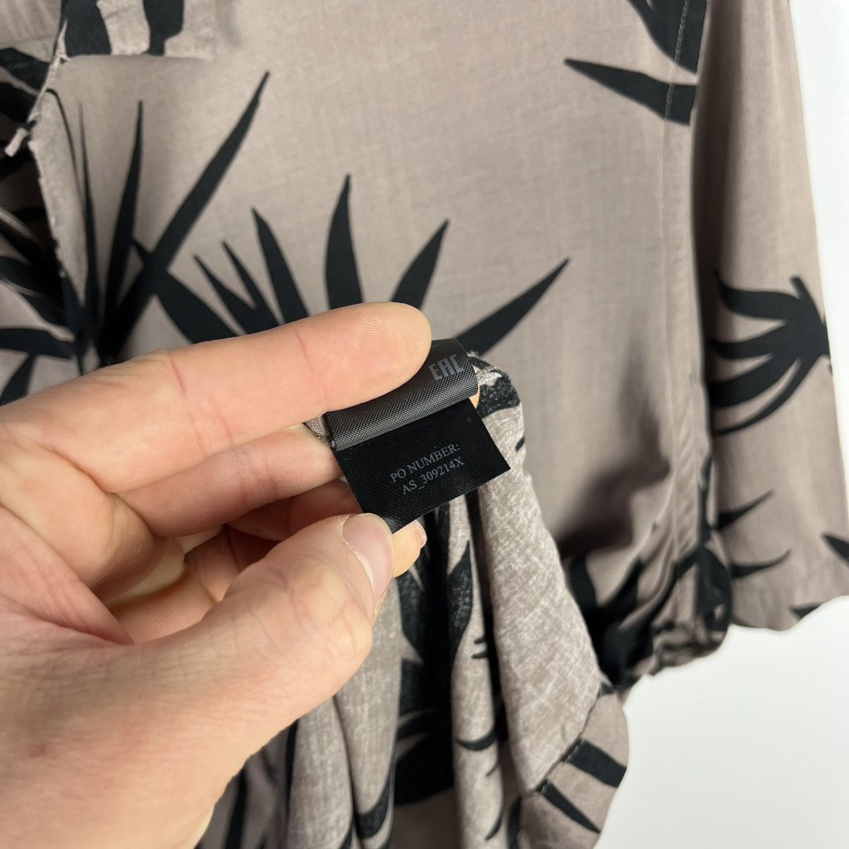 Allsaints Designer Allsaints Bhutan y2k viscose Hawaii shirt Size US L / EU 52-54 / 3 - 8 Thumbnail