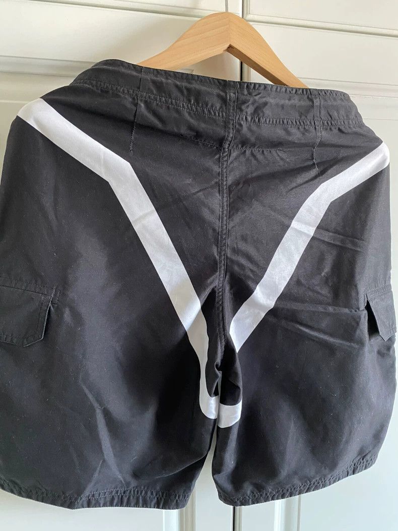 Givenchy Givenchy SizeS Classic five-star beach shorts Size US 28 / EU 44 - 4 Thumbnail