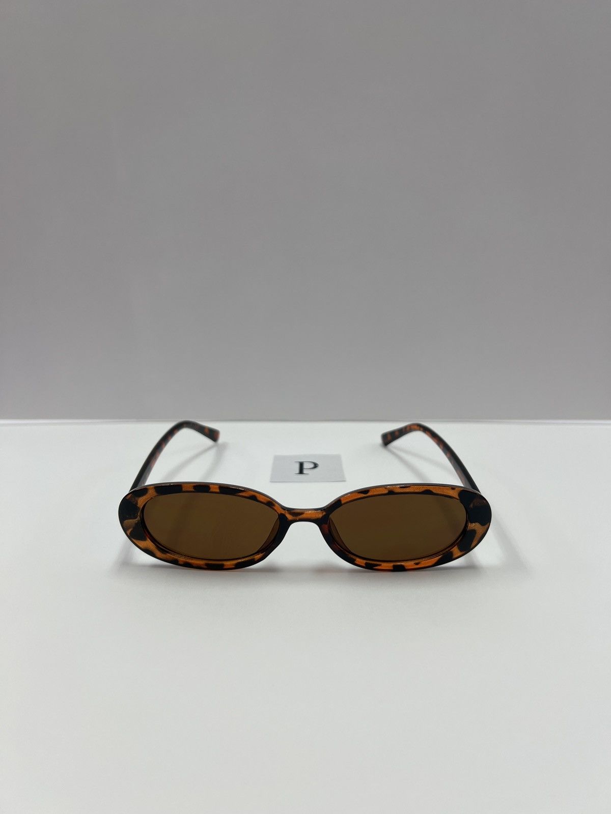 Other 90s style Oval Brown Leopard Sunglasses Size ONE SIZE - 1 Thumbnail
