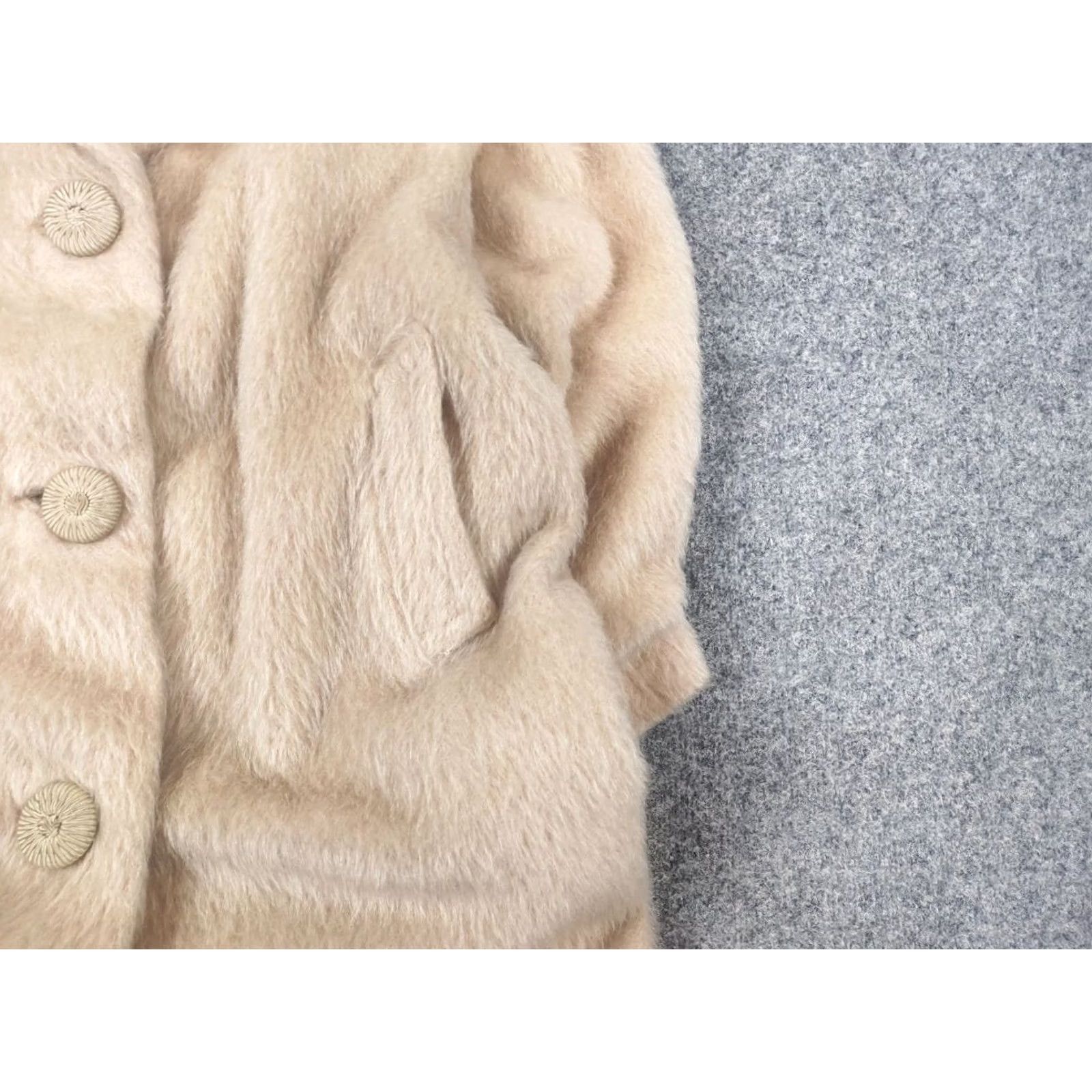 Vintage VINTAGE Luxury Mohair Beige Coat Jacket - 1950s/60s Mod GoGo Mink Fur Buttons - Size M/L - UK ORIGINAL Size M / US 6-8 / IT 42-44 - 5 Thumbnail