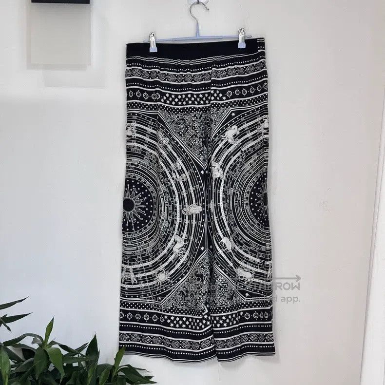 Hermes Hermes Nine Pants, 100% Silk Size 25" / US 0 / IT 36 - 4 Thumbnail