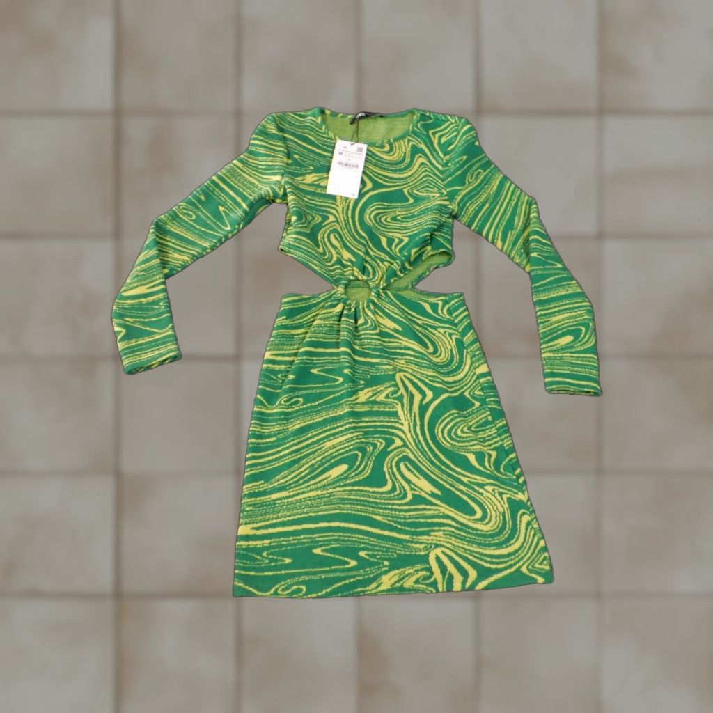 Zara Zara Dress Women Geometric Day Party Casual A-Line Knee Length Green  Polyester Crew Neck Zip Raglan Sleeve Stretch Medium M Regular Velvet? |  Grailed