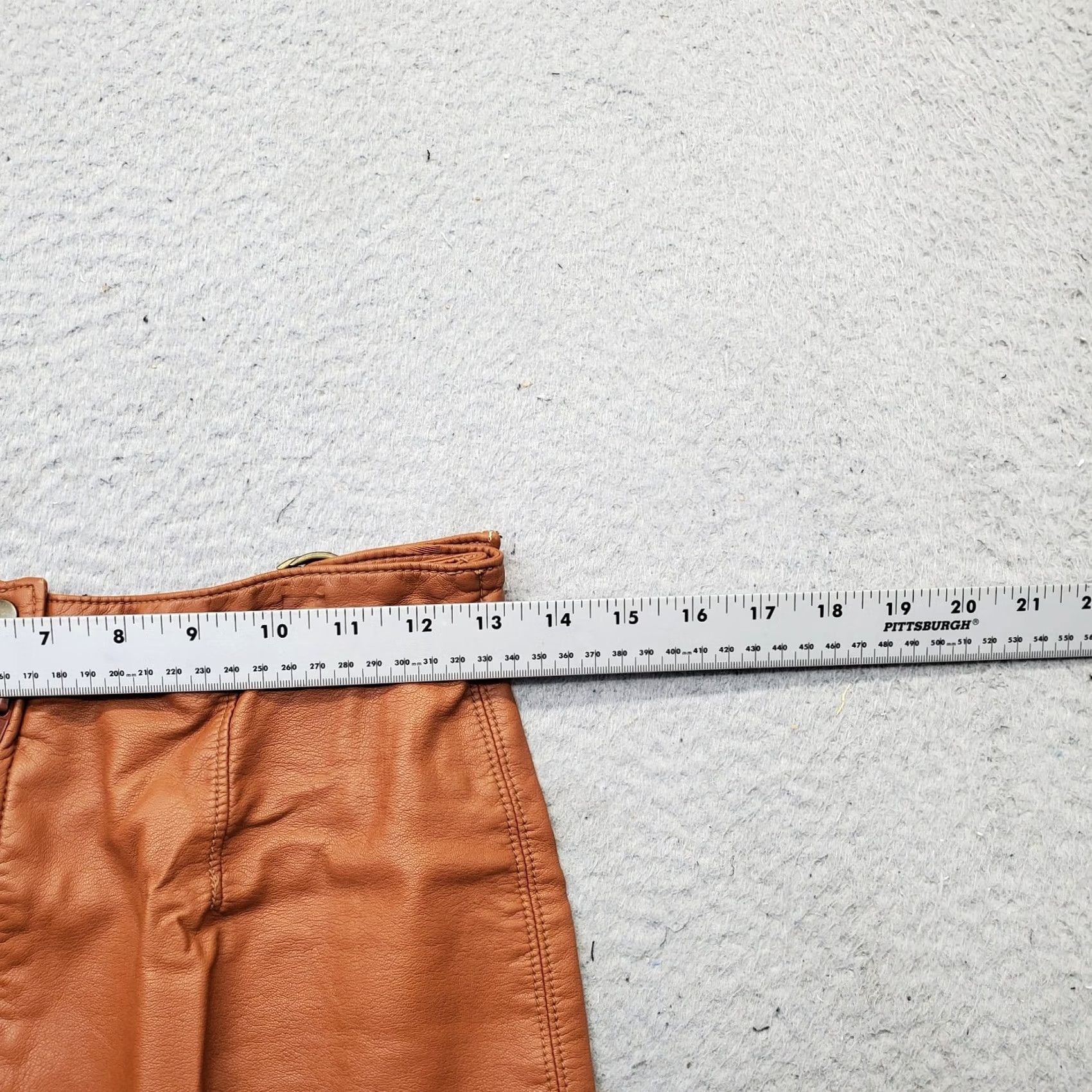 Free People Free People Skirt Women Size 0 Mini Faux Leather Lined Zip Slit Tan Brown 90s? Size 25" / US 0 / IT 36 - 4 Thumbnail