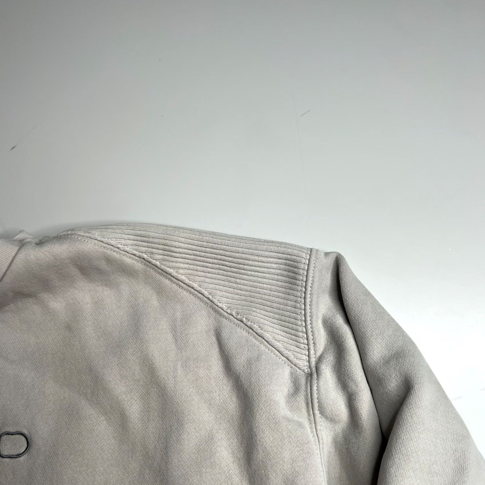 Nike VINTAGE Nike ECO Sweatshirt 2XL Beige Crewneck Men's Sweatshirt 90s Nike ECO 2000s Logo Size US XXL / EU 58 / 5 - 7 Thumbnail