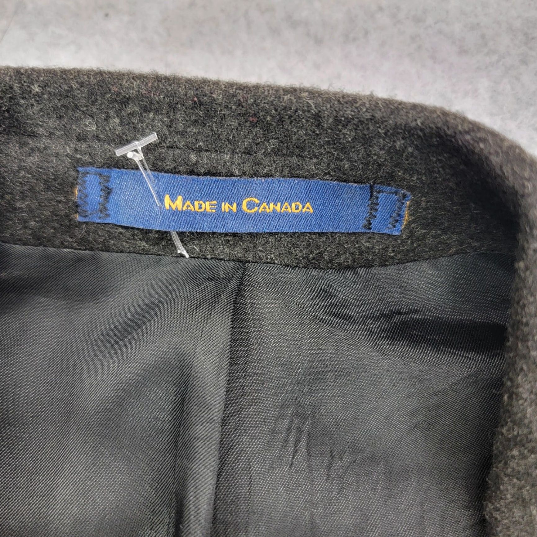 Ralph Lauren Ralph Lauren Sport Coat Mens 40R Gray 3 Button Patch Pocket Blazer Canada Shirt? Size 40R - 2 Thumbnail