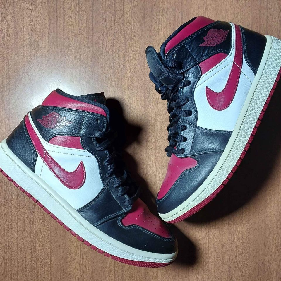 Jordan Brand Size 8 - Nike Air Jordan 1 Mid Noble Red - Fast Shipping Size US 8 / EU 41 - 1 Thumbnail
