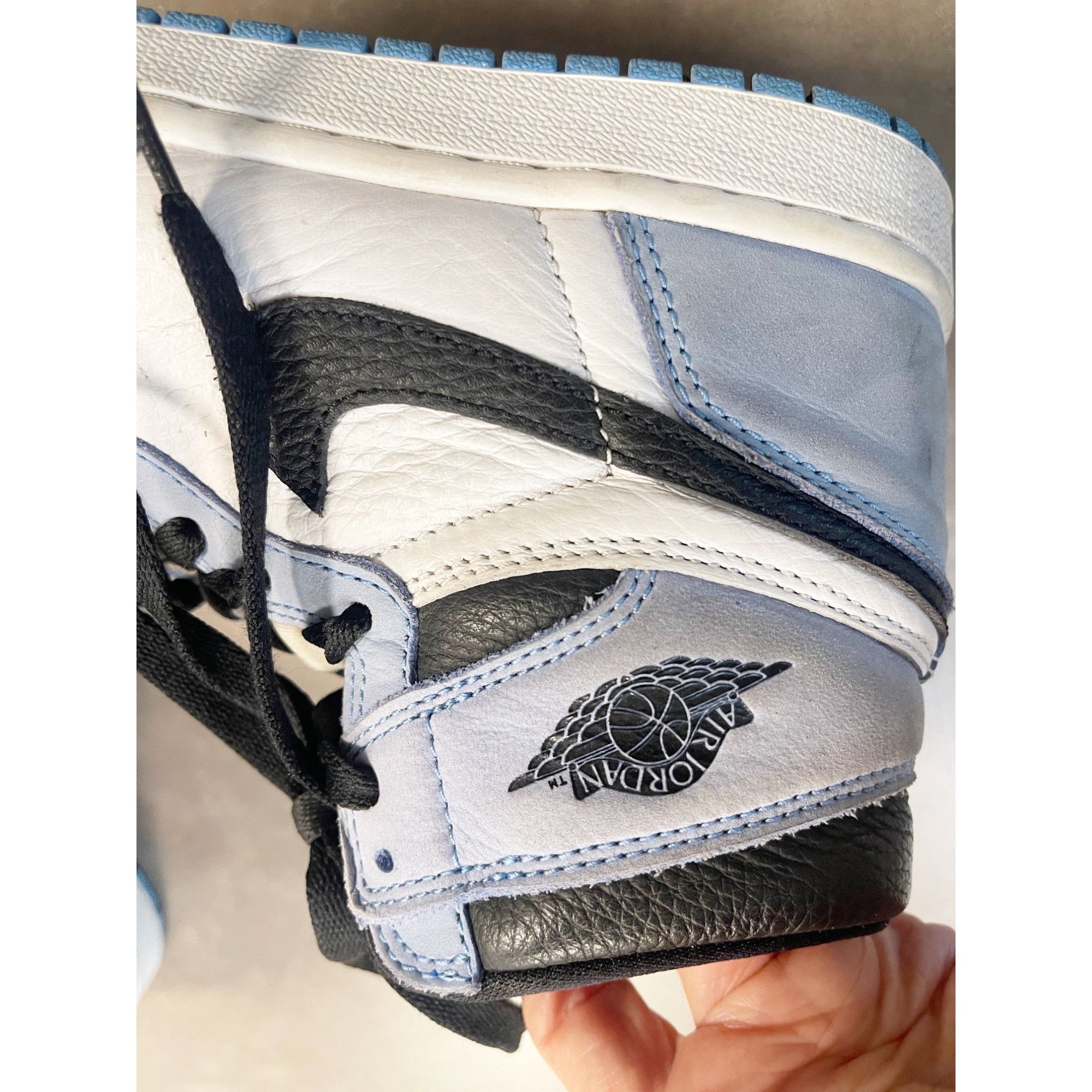 Nike Nike Air Jordan 1 High Top Leather Sneaker University Blue Size US 8 / IT 38 - 6 Thumbnail