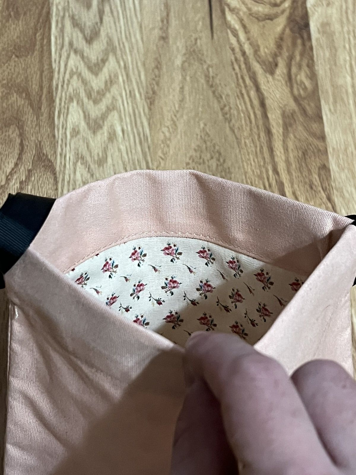Gucci Gucci Beauty Peach Cosmetic Makeup Drawstring Bag Floral Size ONE SIZE - 3 Thumbnail