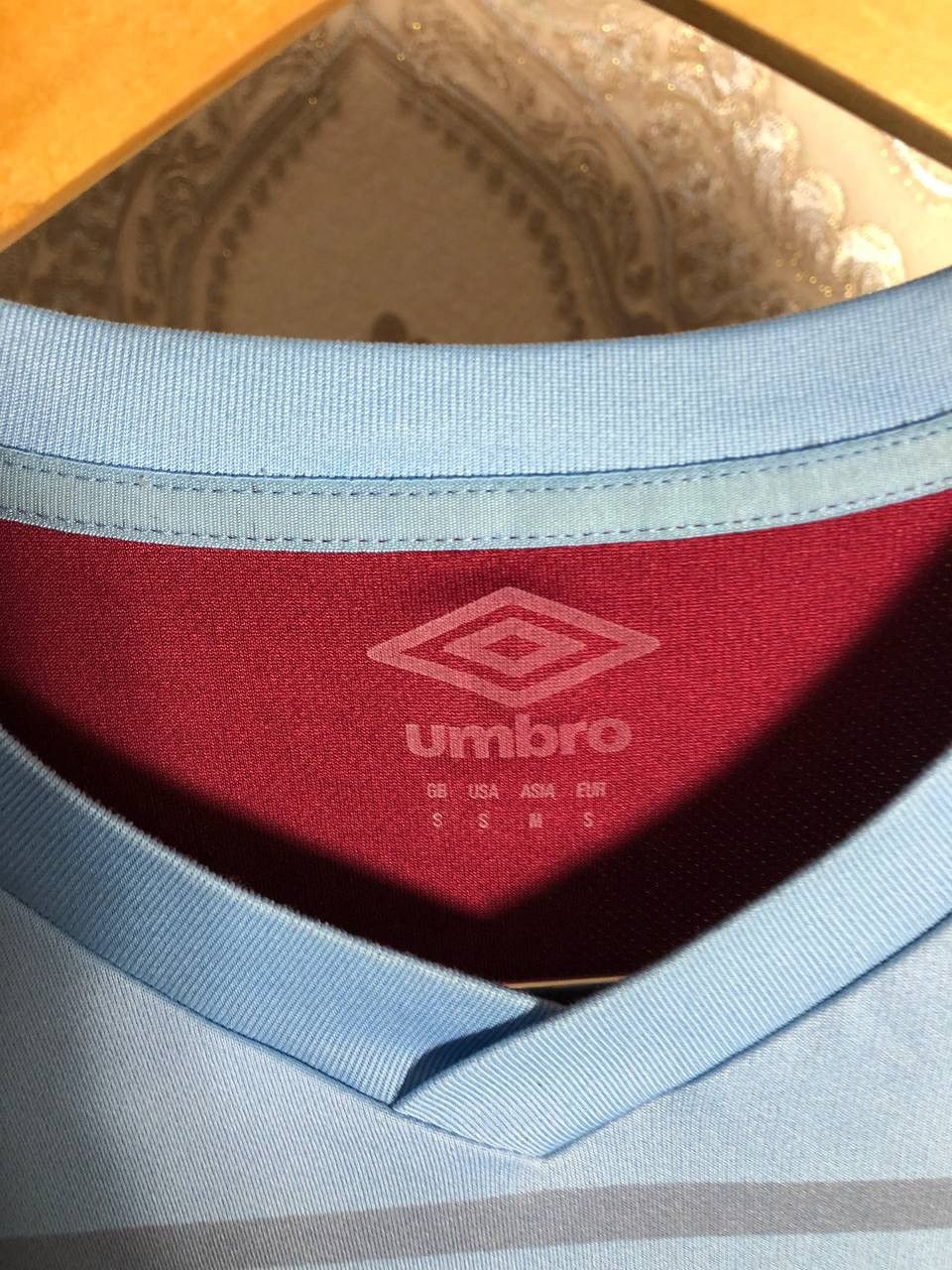 Umbro VINTAGE UMBRO WEST HAM UNITED ENGLAND SOCCER JERSEY Y2K 90s Size US S / EU 44-46 / 1 - 4 Thumbnail