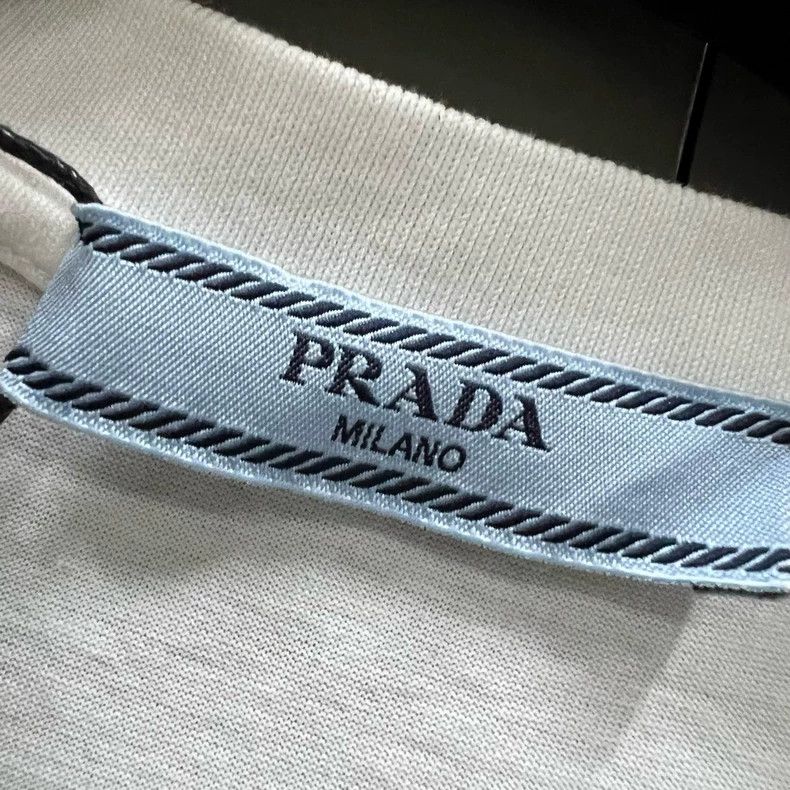 Prada Prada Stitching contrasting triangle logo pocket short slee Size US XS / EU 42 / 0 - 6 Thumbnail