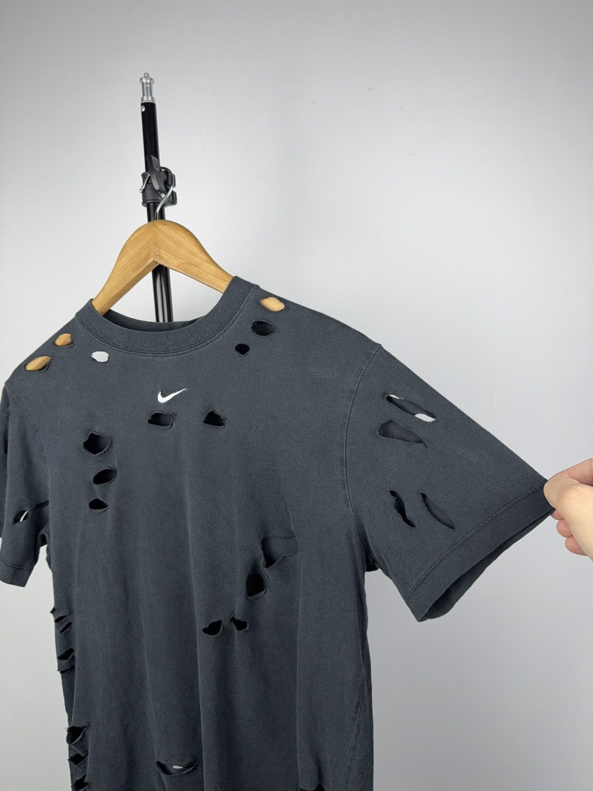Nike 00s Nike Black Distressed Tee Central Swoosh Y2K Grunge Size US XS / EU 42 / 0 - 4 Thumbnail