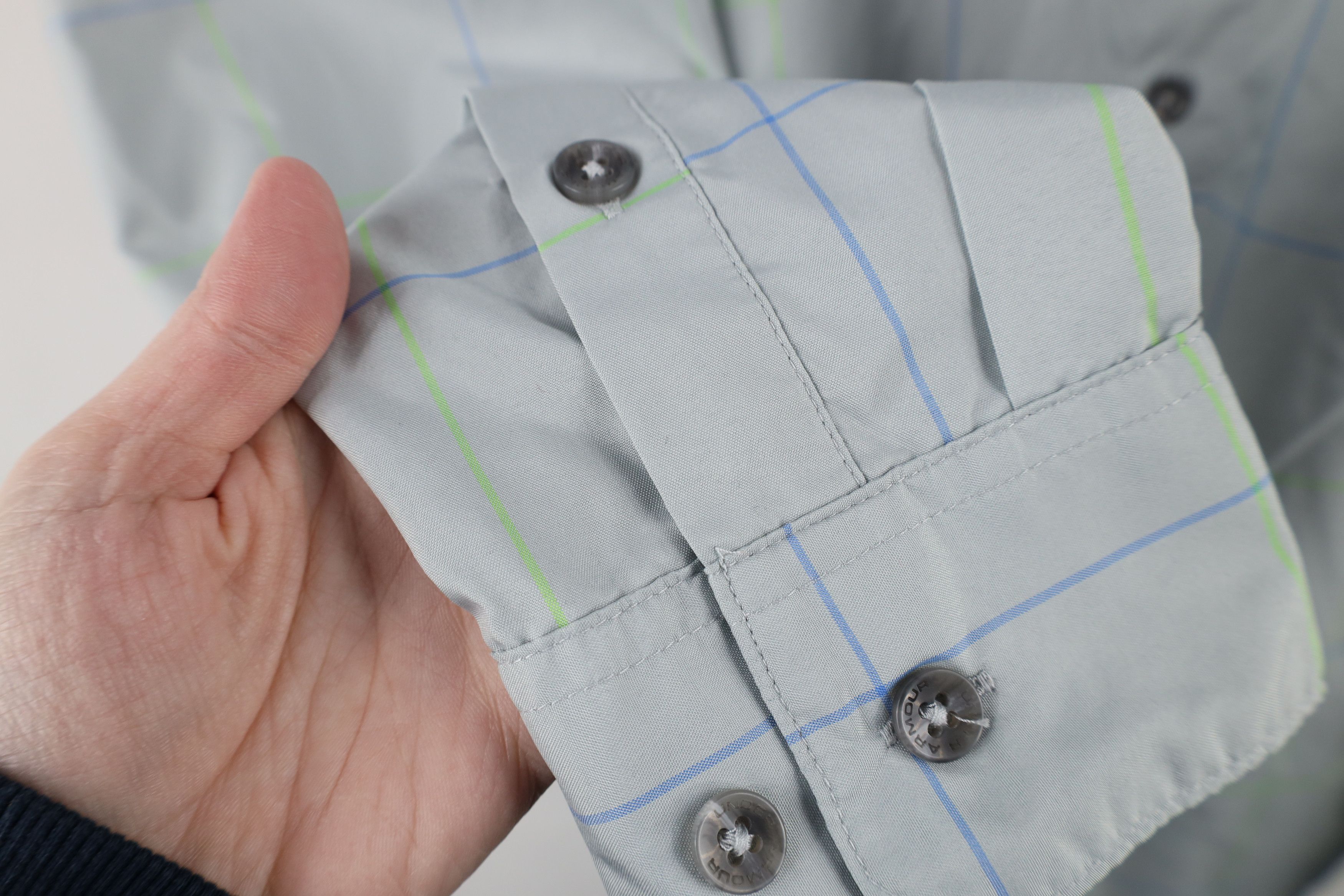 Under Armour × Vintage Under Armour Loose Tech Collared Button Shirt Gray Plaid Size US M / EU 48-50 / 2 - 8 Thumbnail