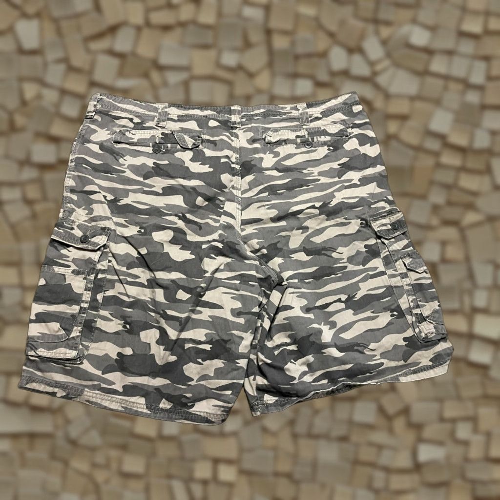 Lee **Lee Men's Size 48 Camouflage Shorts, Brown Green, Khaki, Pockets** User: **Lee Men's Size 48 Camo Shorts, Brown Green, Khaki, Pockets** Size US 32 / EU 48 - 1 Thumbnail