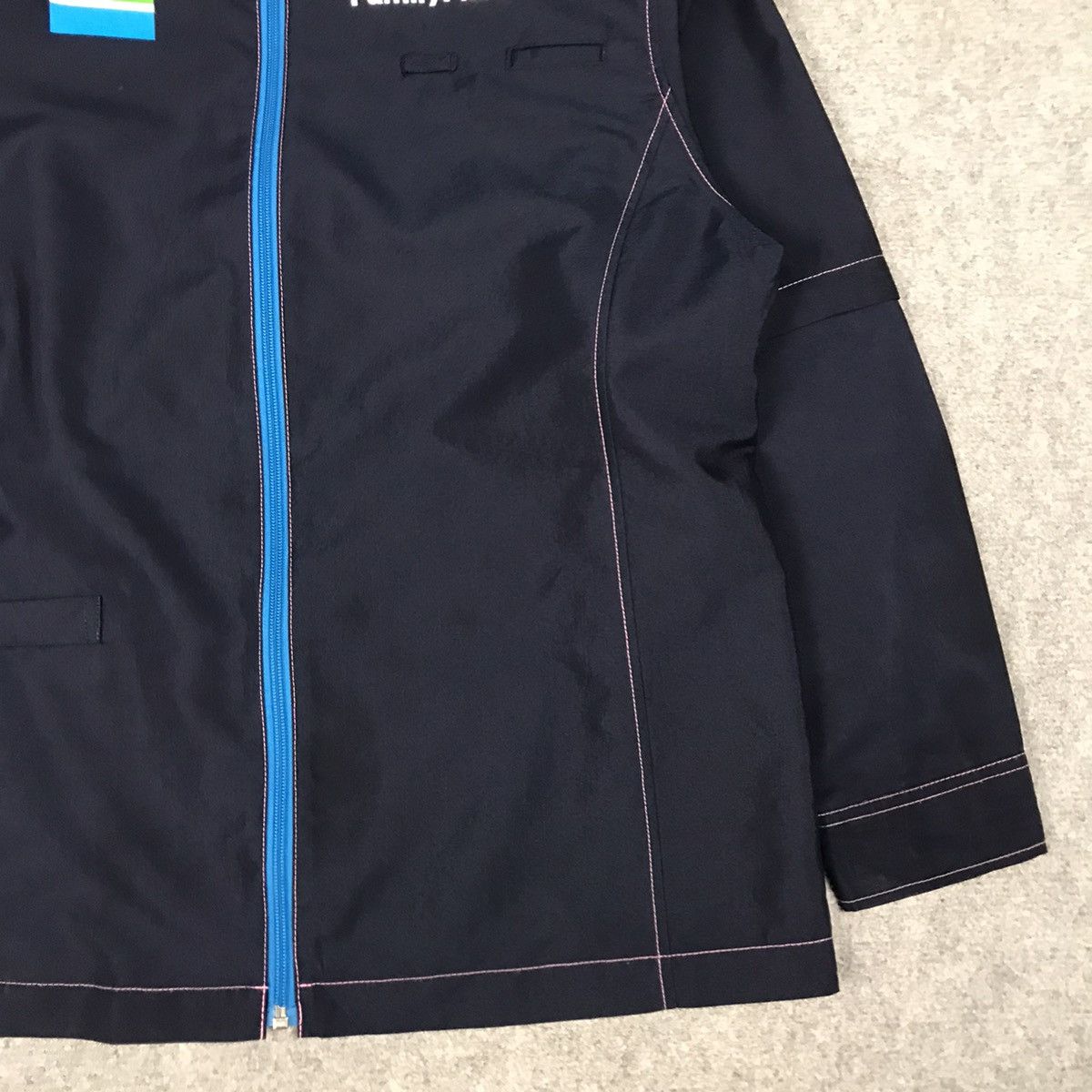 Japanese Brand Vintage Family Mart zipper jacket Size US M / EU 48-50 / 2 - 5 Thumbnail