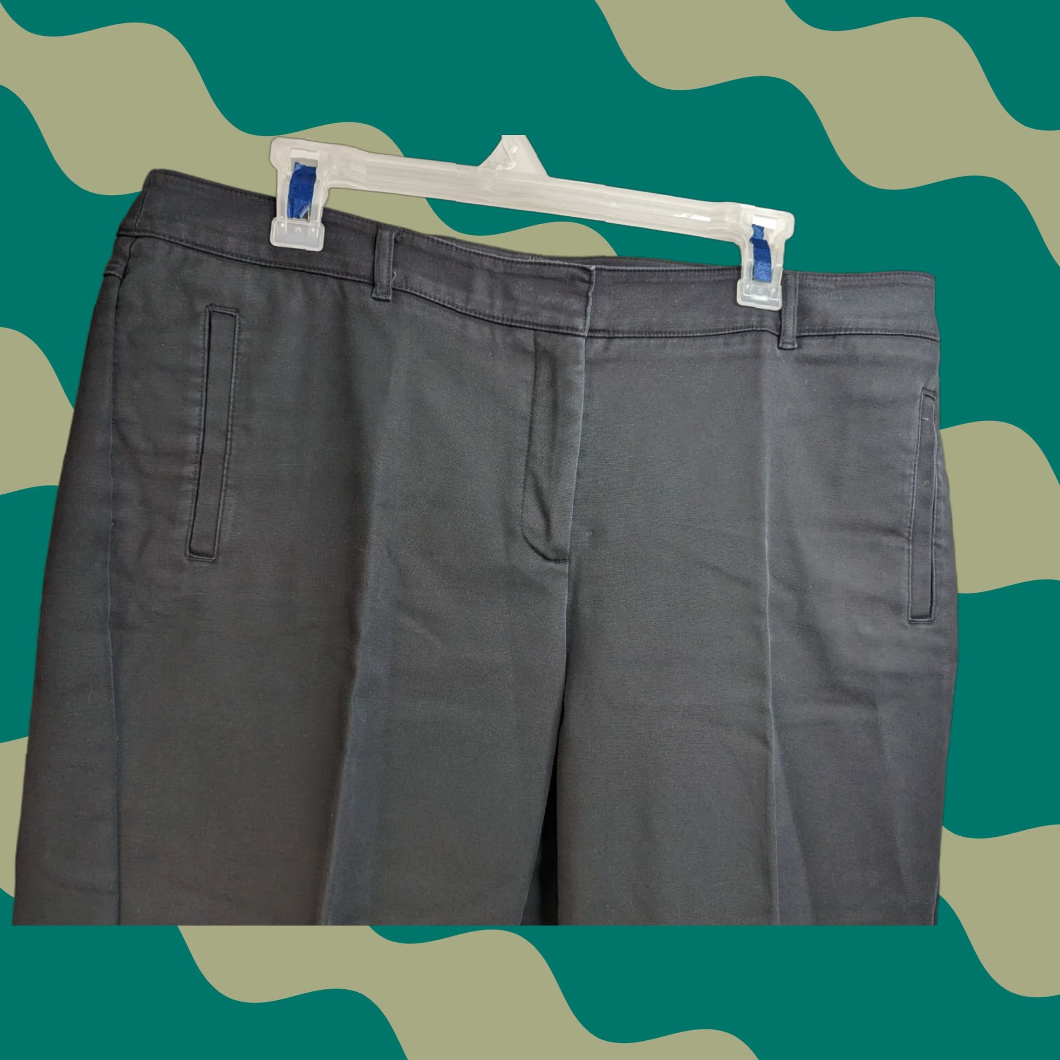 Vintage Chico's Black Cropped Pants Slim 2.5 14 Cotton Blend 97% Cotton 3% Spandex Regular Women Straight Inseam 23 in Hook & Eye Crop Slimming Style Size 26" / US 2 / IT 38 - 1 Thumbnail