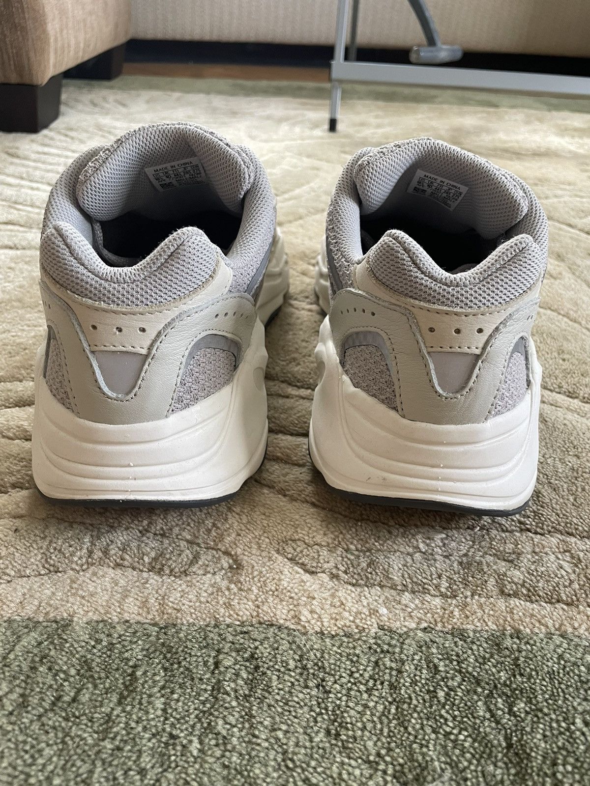 Adidas Yeezy 700 V2 Cream Size US 10.5 / EU 43-44 - 4 Thumbnail