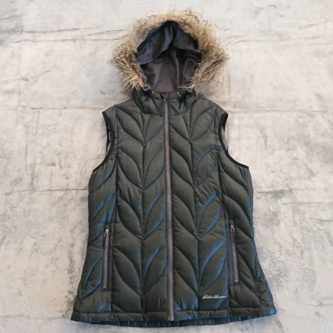 Eddie Bauer Eddie Bauer EB650 Puffer Vest Womens S Hooded Gray Down Insulated Nylon Softshell Zipper Pockets Vest Size S / US 4 / IT 40 - 2 Thumbnail