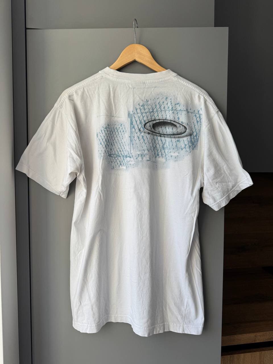 Oakley Vintage Oakley Center Logo White T-Shirt Size US L / EU 52-54 / 3 - 1 Thumbnail