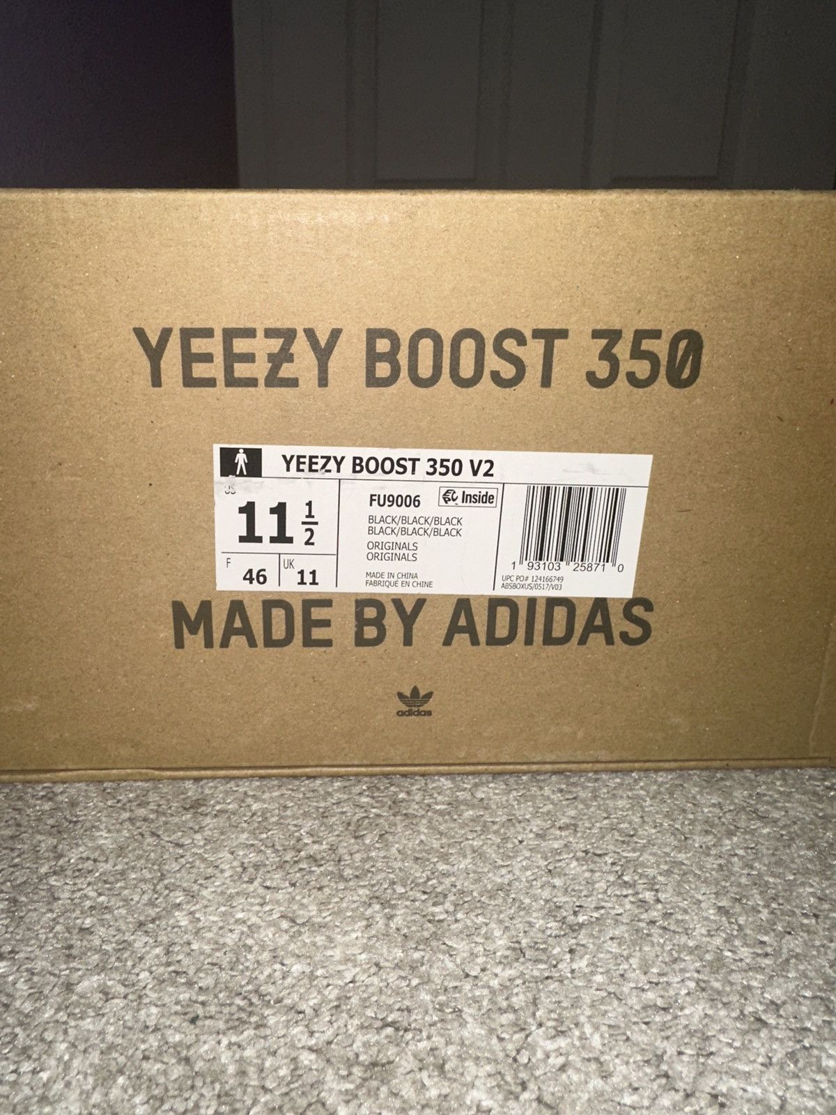 Adidas × Kanye West Adidas Yeezy Boost 350v2 Black Non-Reflective Size US 11.5 / EU 44-45 - 7 Thumbnail