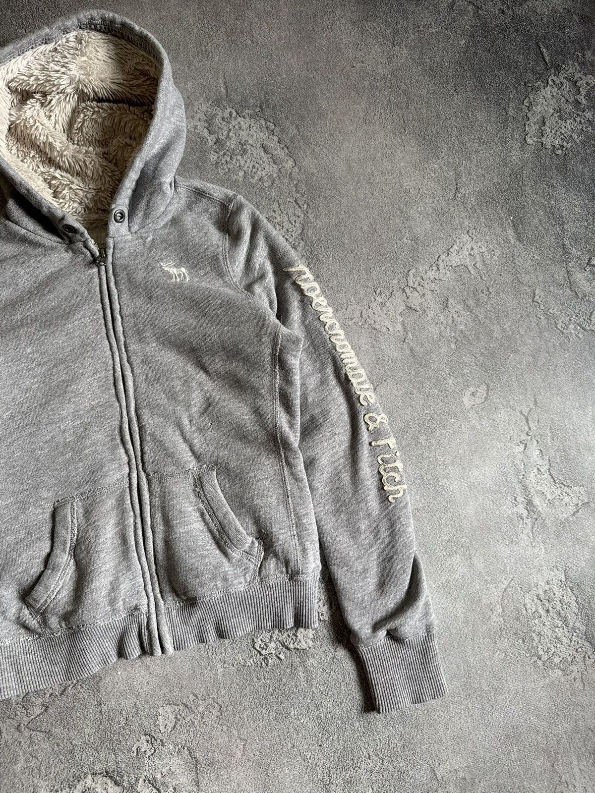 Abercrombie & Fitch Abercrombie & Fitch S/size lined sherpa hoodie fur LGB Y2K Size S / US 4 / IT 40 - 13 Thumbnail