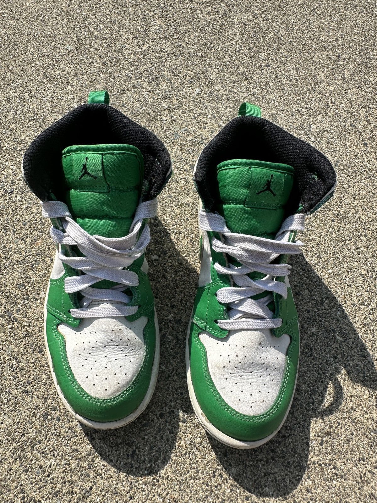 Jordan Brand Nike jordan 1 mid green shoes size 2Y Size US 5 / EU 37 - 3 Thumbnail