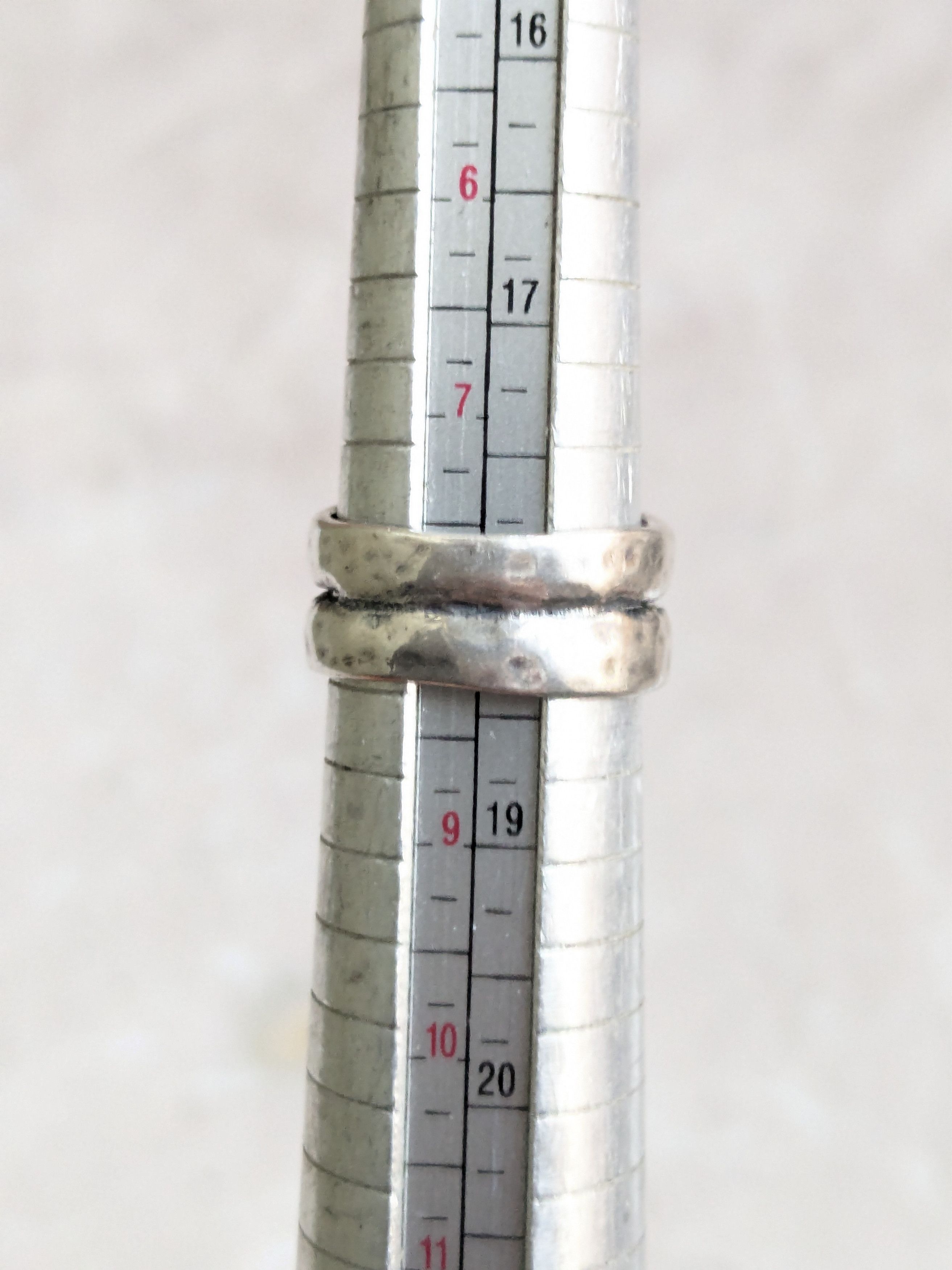 Sterling Silver Didae Sterling Silver Ring Pink Pearl 8.25 Hammered Size ONE SIZE - 12 Thumbnail
