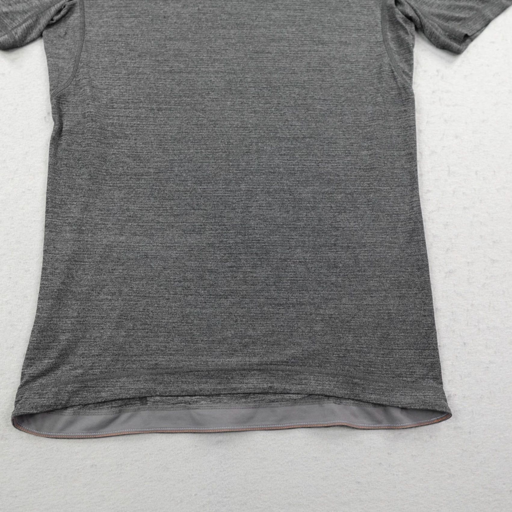 Lululemon Lululemon Shirt Mens Large Gray Lightweight Performance Athletic Workout Gym Size US L / EU 52-54 / 3 - 3 Thumbnail