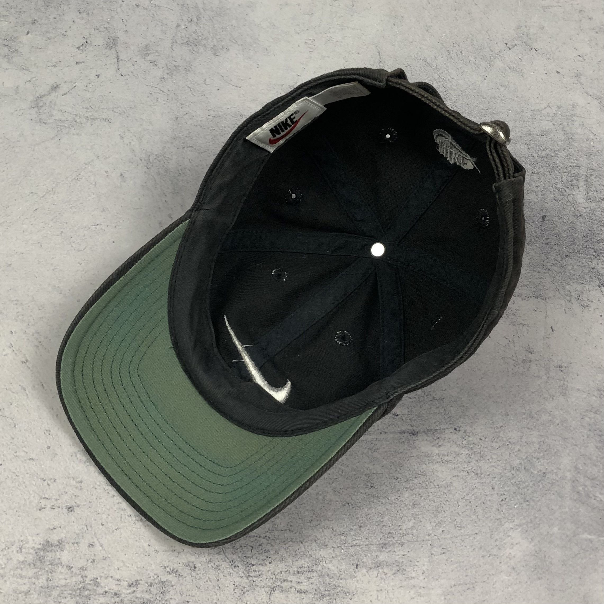 Nike Vintage 90s Nike Cap Sun Faded Size ONE SIZE - 9 Thumbnail