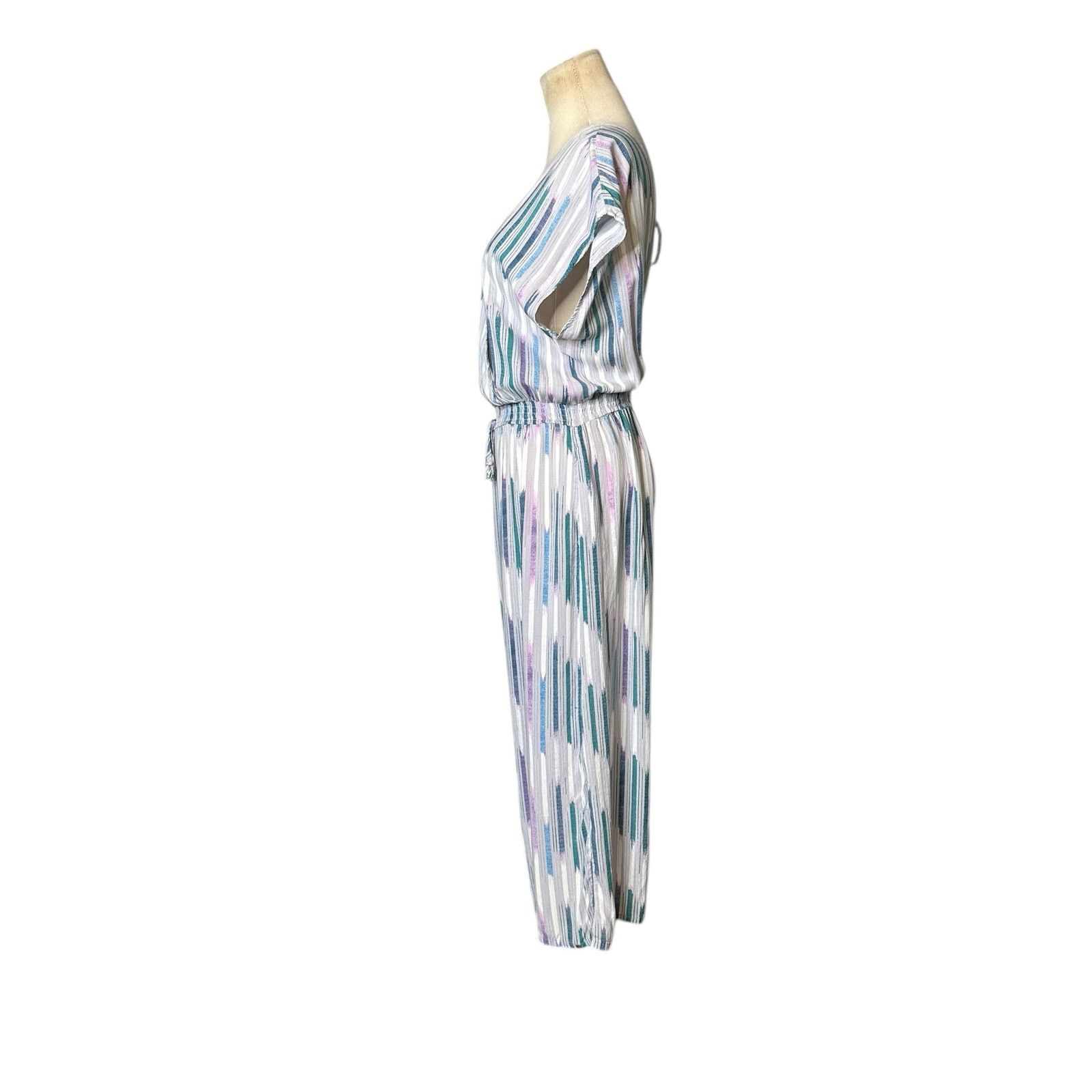 Dolce Vita Dolce Vita green pink multi stripe capri jumpsuit size XS Size 26" / US 2 / IT 38 - 13 Thumbnail