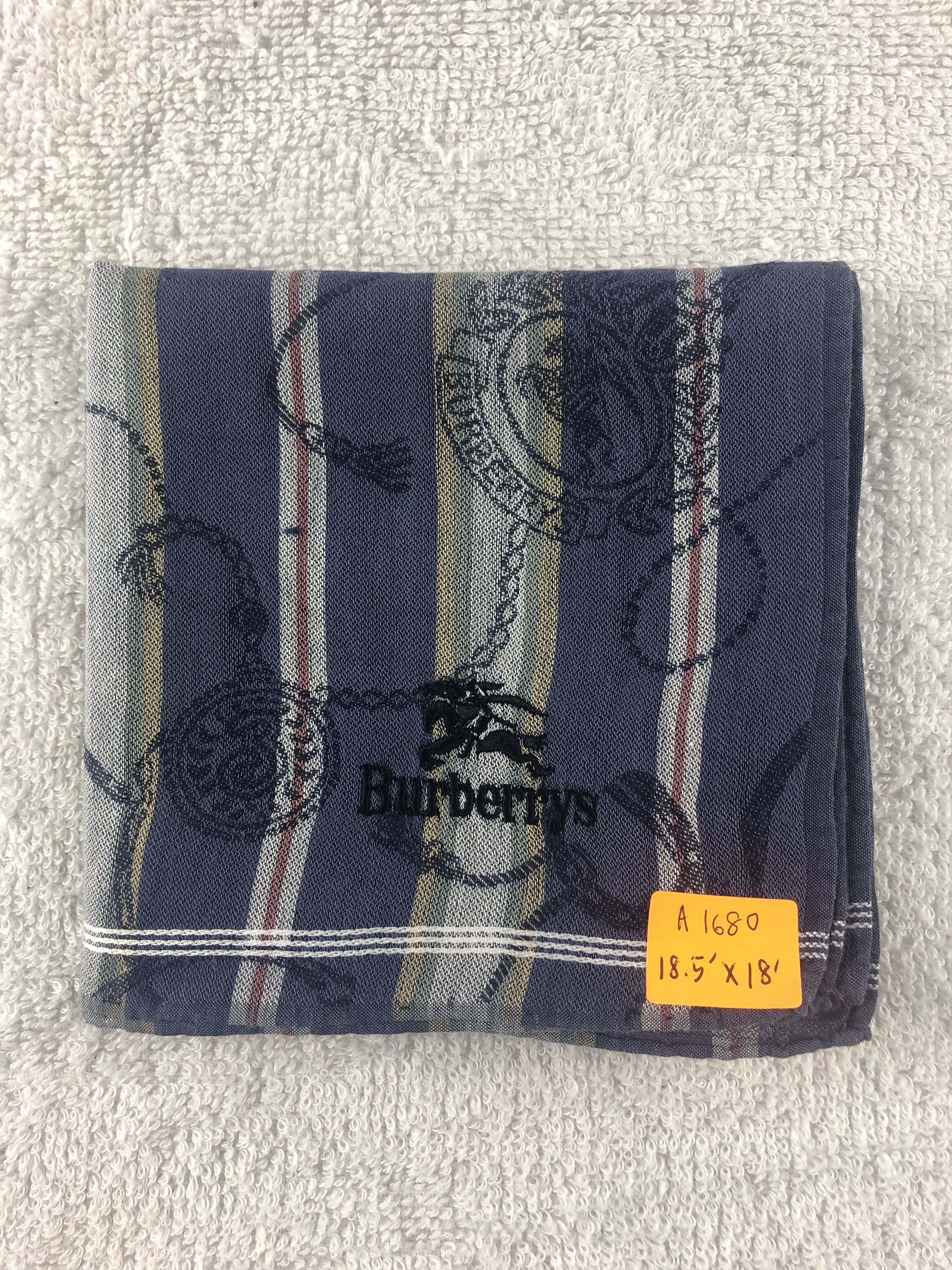 Burberry Burberrys Handkerchief / Bandana / Neckerchief Size ONE SIZE - 6 Thumbnail