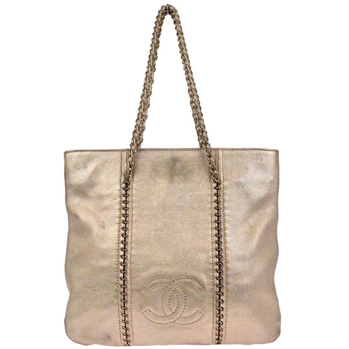 Chanel Chanel Luxe Ligne Zipped Tote Leather Size ONE SIZE - 1 Thumbnail